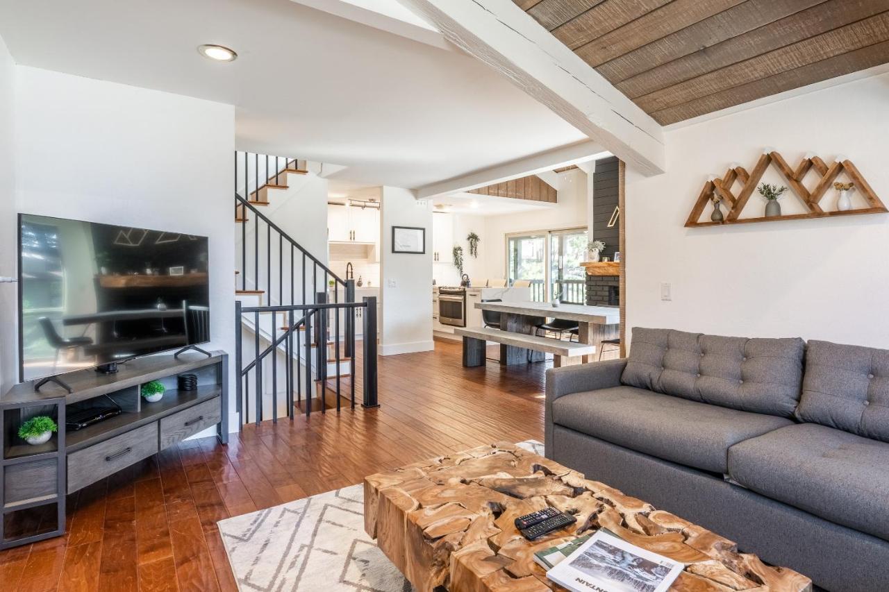 Chamonix 24 Is A 2bed Loft 3 Bath Upgraded Canyon Ldge Nearly In Out Sleeps 8 Mammoth Lakes