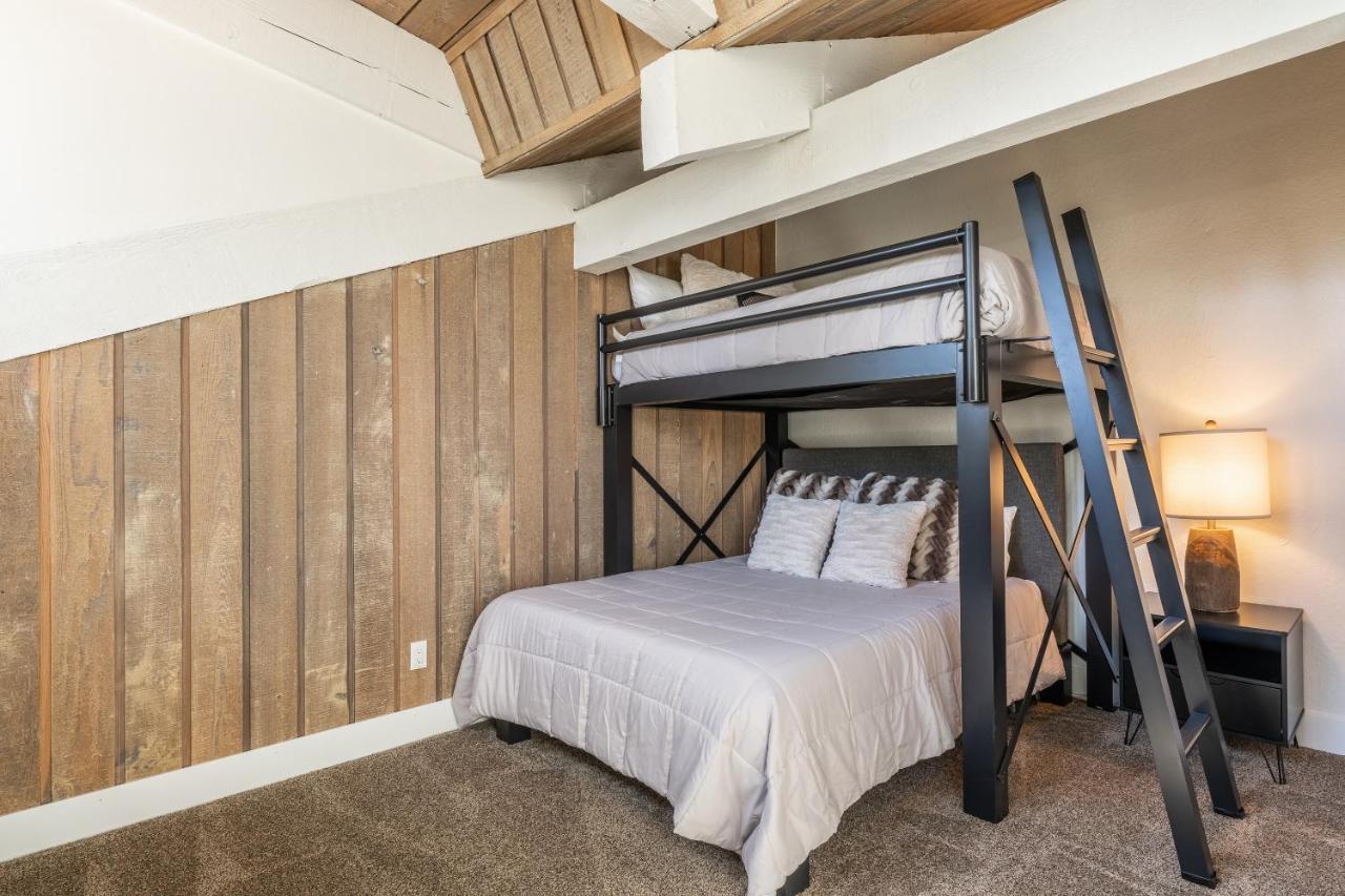 Chamonix 24 Is A 2bed Loft 3 Bath Upgraded Canyon Ldge Nearly In Out Sleeps 8 Holiday home Mammoth Lakes
